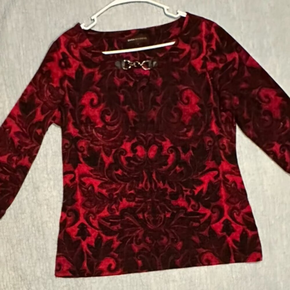 Womens Size M Dana Buchman Red and Black Shirt